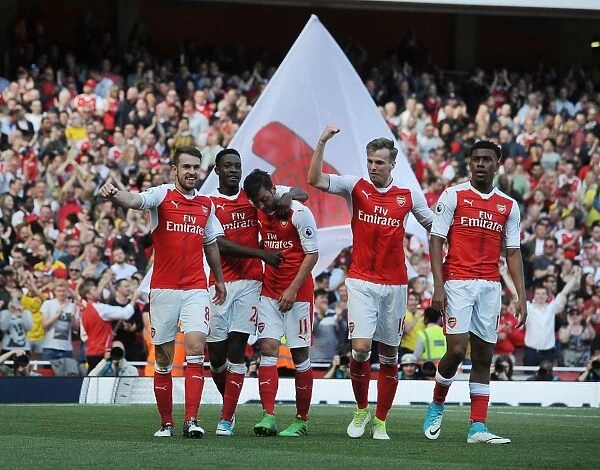 Arsenal Celebrate: Ramsey, Ozil, Welbeck, Holding, Iwobi