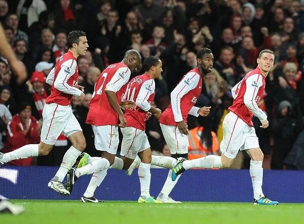 Arsenal Celebrate: Vermaelen, Walcott, Djourou, Diaby, van Persie