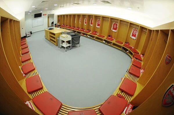 Arsenal Changing Room Before Arsenal vs Newcastle United (2015-16)