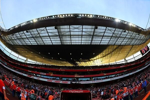 Arsenal at Emirates Stadium: Pre-Match Excitement vs Swansea City (2014 / 15)