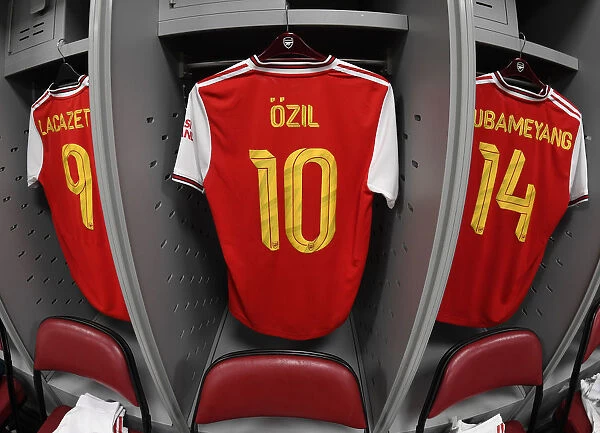 Arsenal FC: A Glimpse into Mesut Ozil's Changing Room at Commerce City (Colorado Rapids vs Arsenal 2019-20)