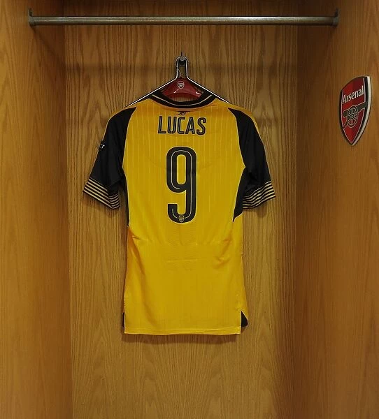 Arsenal FC: Lucas Perez's Hanging Shirt - UEFA Champions League Dressing Room