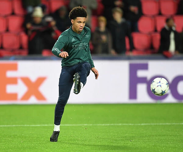 Arsenal FC at PSV Eindhoven: Group B - UEFA Champions League 2023 / 24: Ethan Nwaneri's Pre-Match Warm-Up