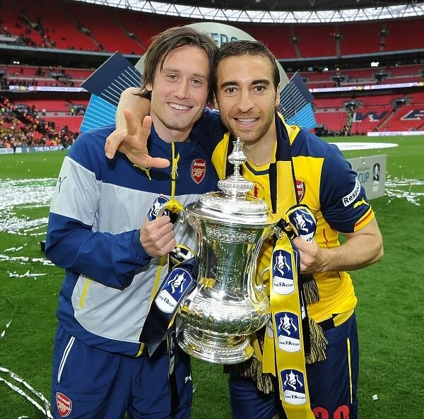 Arsenal FC: Rosicky and Flamini's Jubilant FA Cup Victory Moment