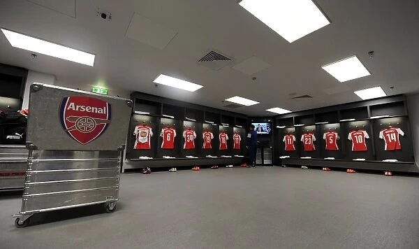 Arsenal FC: Unity and Focus in the Changing Room before the FA Cup Semi-Final (2015)