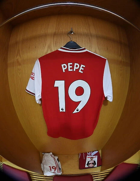 Arsenal FC vs Chelsea FC: Pepe's Hanging Shirt in Arsenal's Changing Room (Premier League 2019-20)