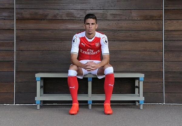 Arsenal First Team 2016-17: Gabriel's Photocall