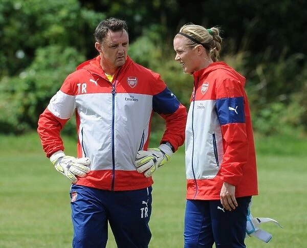 Arsenal Goalkeeping Coach Tony Roberts Prepares Emma Byrne Ahead of Millwall Lionesses vs Arsenal Ladies WSL Continental Cup Match