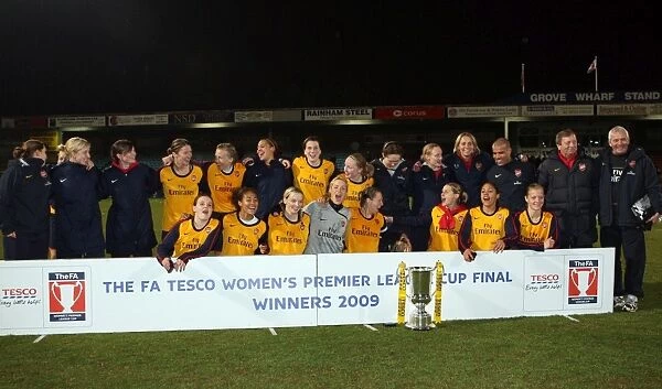 Arsenal Ladies celebrate winning the League Cup
