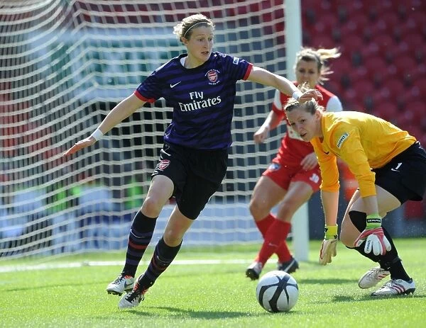 Arsenal Ladies vs. Bristol Academy: FA Women's Cup Final Showdown - Ellen White vs. Siobhan Chamberlain
