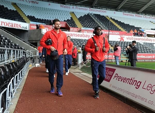 Arsenal Players Arrive at Swansea's Liberty Stadium for 2015-16 Premier League Match