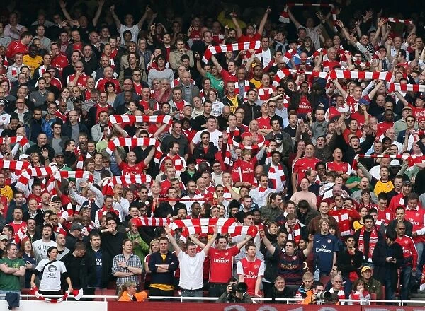 Arsenal Triumphs 3:0 Over Tottenham in Barclays Premier League at Emirates Stadium (2009)