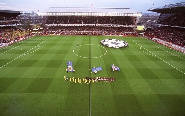 The Arsenal and Villarreal teams line up before the match, the last floodlit match at Highbury