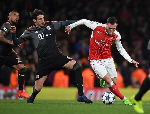 Arsenal vs. Bayern Munich: Lucas Perez vs. Javi Martinez in UEFA Champions League Showdown