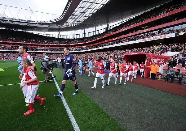 Arsenal vs Manchester City: Robin van Persie Leads Arsenal at Emirates Stadium, 2011-12 Premier League