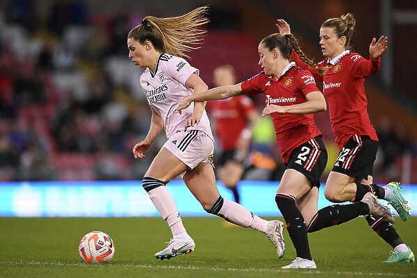 Arsenal vs Manchester United - Barclays Women's Super League Showdown: Gio Queiroz in Action
