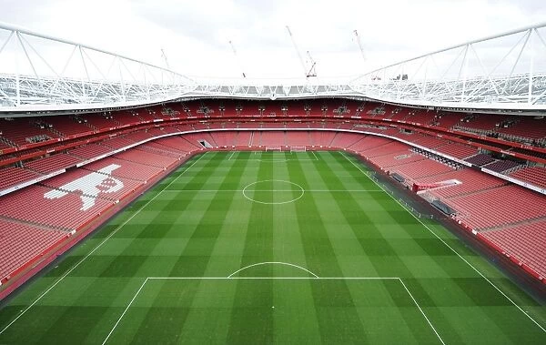 Arsenal vs Manchester United: Emirates Stadium Battle - Premier League 2011-12