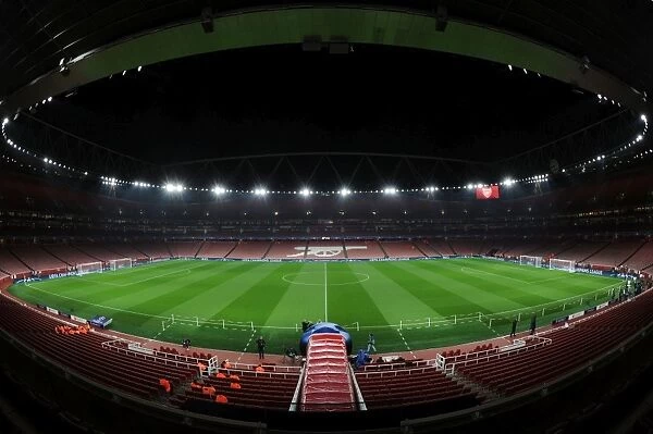 Arsenal vs Paris Saint-Germain: Champions League Clash at Emirates Stadium (2016-17)