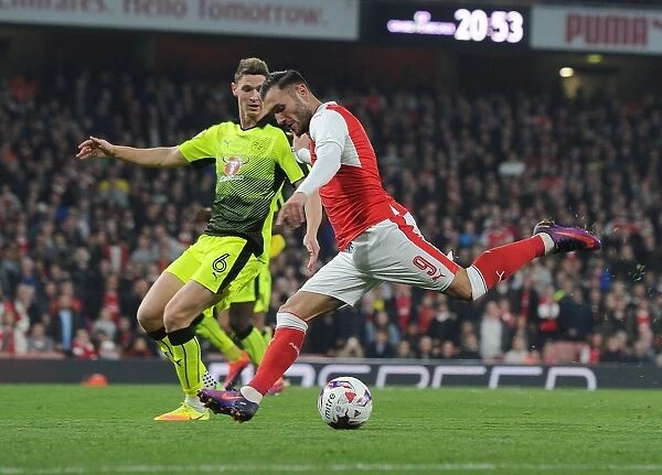 Arsenal vs Reading: Lucas Perez Clashes with George Evans in EFL Cup Showdown