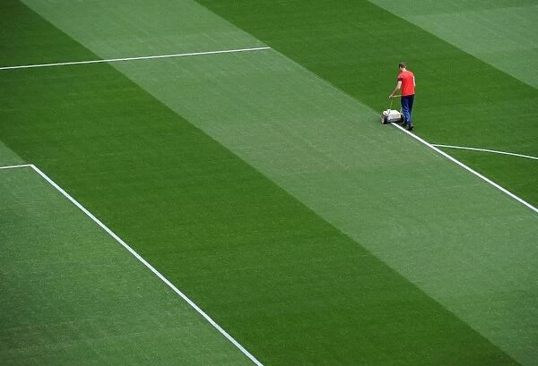 Arsenal vs Swansea City: Emirates Stadium Pitch Preparation, May 2015