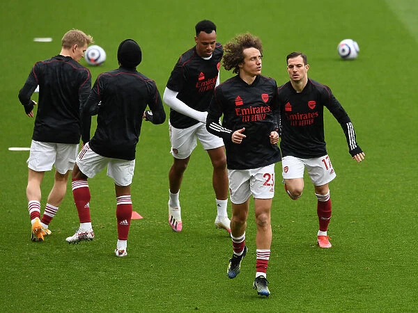 Arsenal vs. Tottenham: David Luiz Warming Up Ahead of Premier League Clash at Emirates Stadium