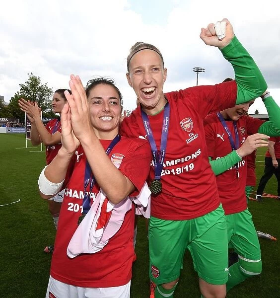 Arsenal Women Celebrate Victory: Van de Donk and Van Veenendaal Rejoice After Beating Manchester City