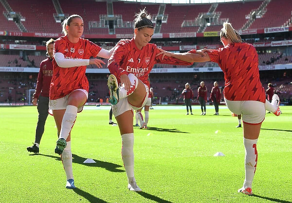 Arsenal Women vs. Aston Villa: Pre-Match Warm-Up at Emirates Stadium (2023-24)