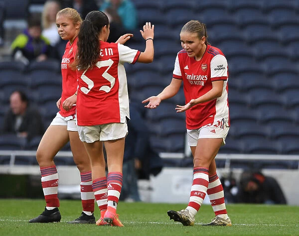 Arsenal Women's Dominance: Alex Hennessy Scores Double in MIND Series Victory over Tottenham Hotspur Women
