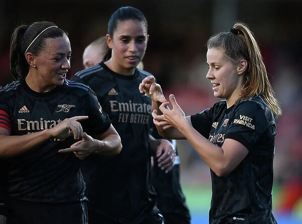Arsenal Women's Dominance: Pelova Scores Fourth Goal in Victory over Brighton & Hove Albion
