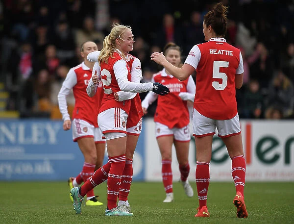 Arsenal Women's FA Cup Victory: Kuhl Scores Second Goal Against Leeds