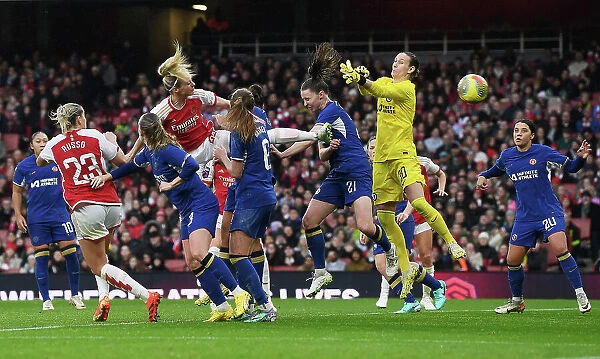 Arsenal Women's Ilestedt Scores Stunning Goal in Thrilling 2023-24 Barclays WSL Clash Against Chelsea Women at Emirates Stadium