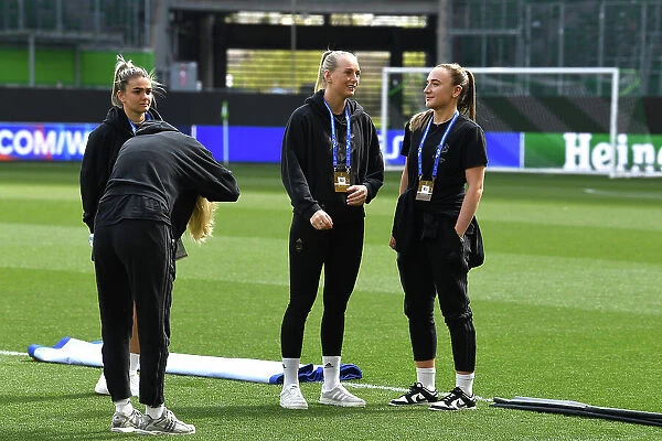 Arsenal Women's Squad Prepares for UEFA Champions League Semi-Final Clash Against VfL Wolfsburg