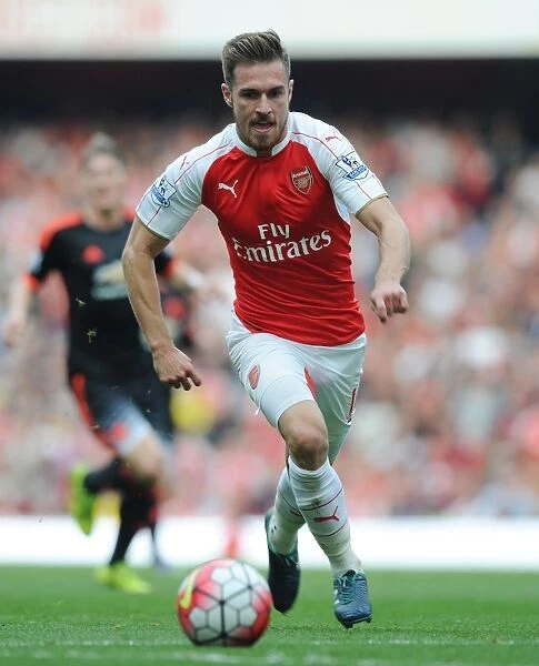 Arsenal's Aaron Ramsey in Action Against Manchester United (2015 / 16) - Emirates Stadium Showdown