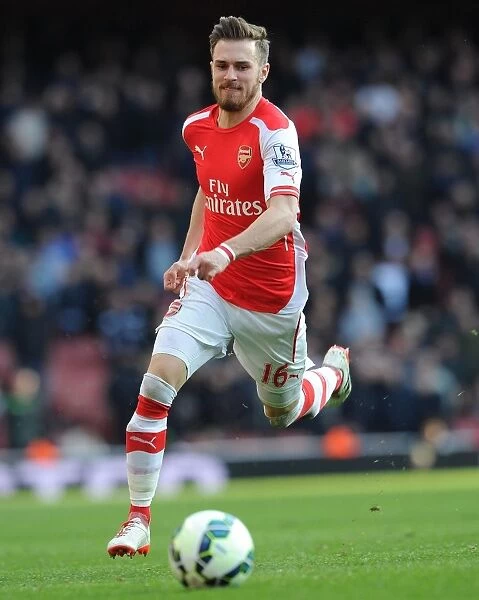 Arsenal's Aaron Ramsey in Action Against West Ham United, Premier League 2015