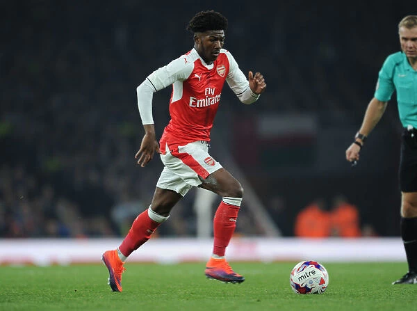 Arsenal's Ainsley Maitland-Niles in Action during EFL Cup Clash against Reading
