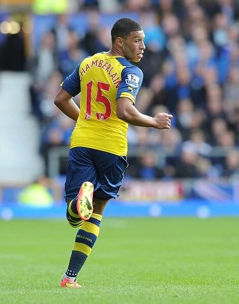 Arsenal's Alex Oxlade-Chamberlain in Action against Everton - Premier League 2014 / 15