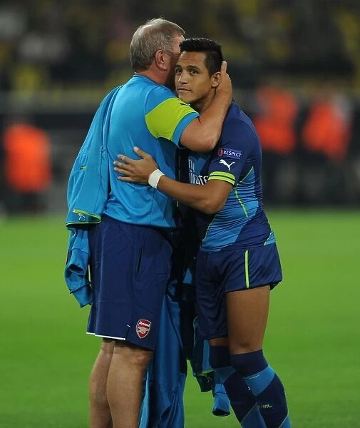 Arsenal's Alexis Sanchez and Kitman Vic Akers Before Borussia Dortmund Clash in Champions League (2014)