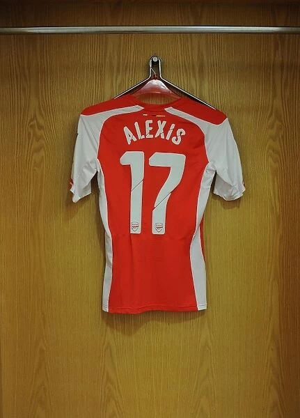 Arsenal's Alexis Sanchez: Pre-Match Rituals at Emirates Stadium (Arsenal v Benfica, 2014)