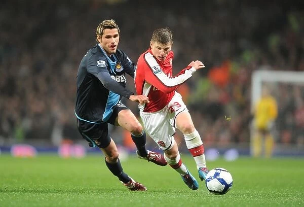 Arsenal's Arshavin Scores Twice in 2-0 Victory Over West Ham