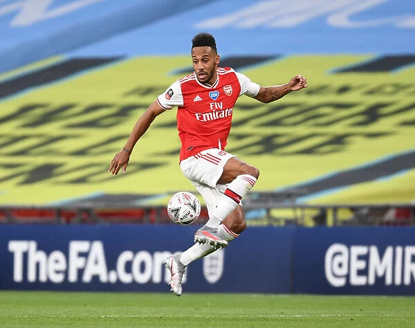 Arsenal's Aubameyang Faces Manchester City in FA Cup Showdown