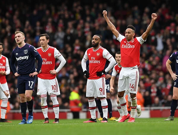 Arsenal's Aubameyang Scores in Arsenal FC vs West Ham United (2019-20)