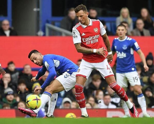 Arsenal's Ben White Clashes with Everton's Dwight McNeil in Premier League Showdown