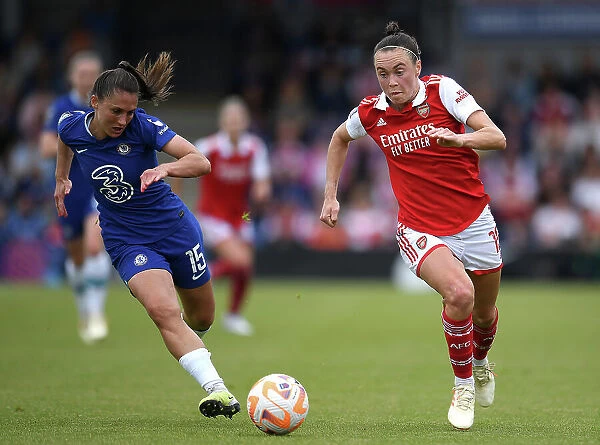Arsenal's Caitlin Foord Fights Past Chelsea's Eve Perisset in FA Women's Super League Clash