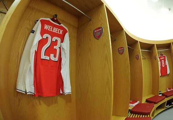 Arsenal's Danny Welbeck: Pre-Match Focus before the Battle against FC Bayern Munich in the UCL (Behind the Scenes)