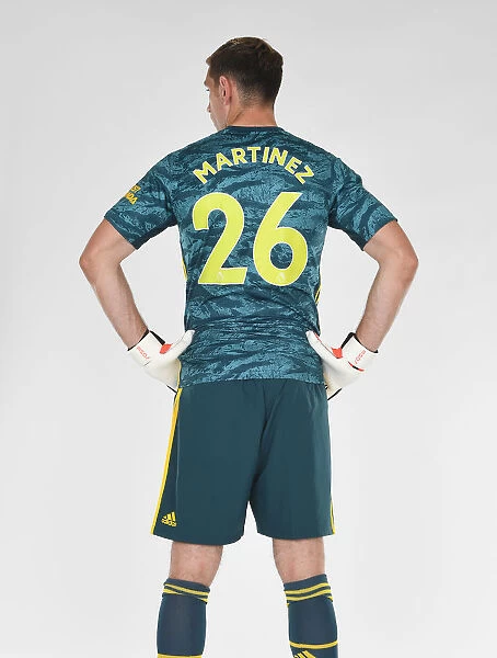Arsenal's Emiliano Martinez Gears Up for 2019-20 Season at Training