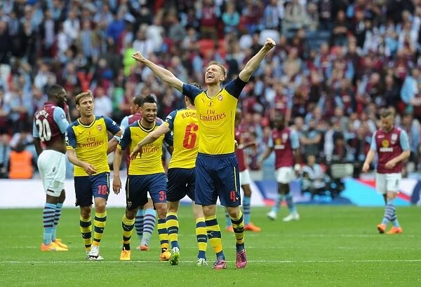 Arsenal's FA Cup Victory: Mertesacker's Emotional Celebration of Giroud's Goal (2015)