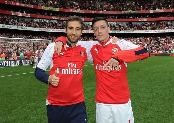 Arsenal's Flamini and Ozil Celebrate Victory Over Aston Villa in the 2015-16 Premier League