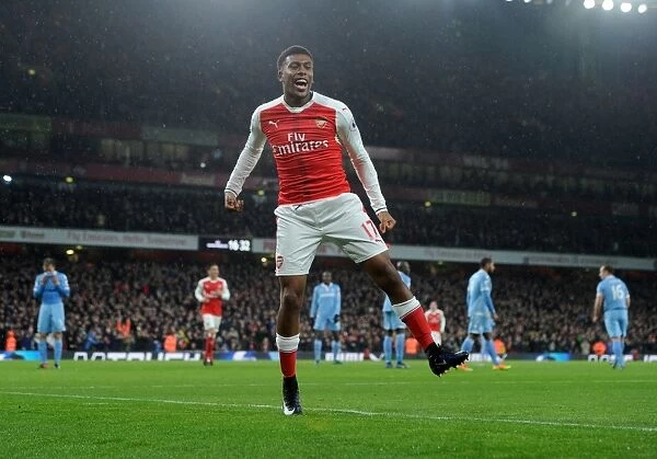 Arsenal's Iwobi Scores Third Goal in Exciting Victory over Stoke City (Arsenal v Stoke City 2016-17)