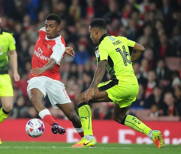 Arsenal's Iwobi vs. Reading's Moore: A Tense Face-Off in the EFL Cup