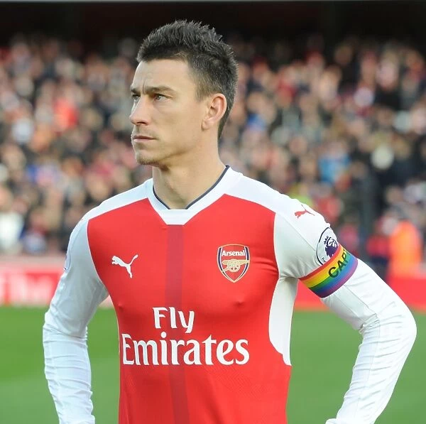 Arsenal's Laurent Koscielny: Deep in Thought Before Arsenal vs AFC Bournemouth, Premier League 2016 / 17